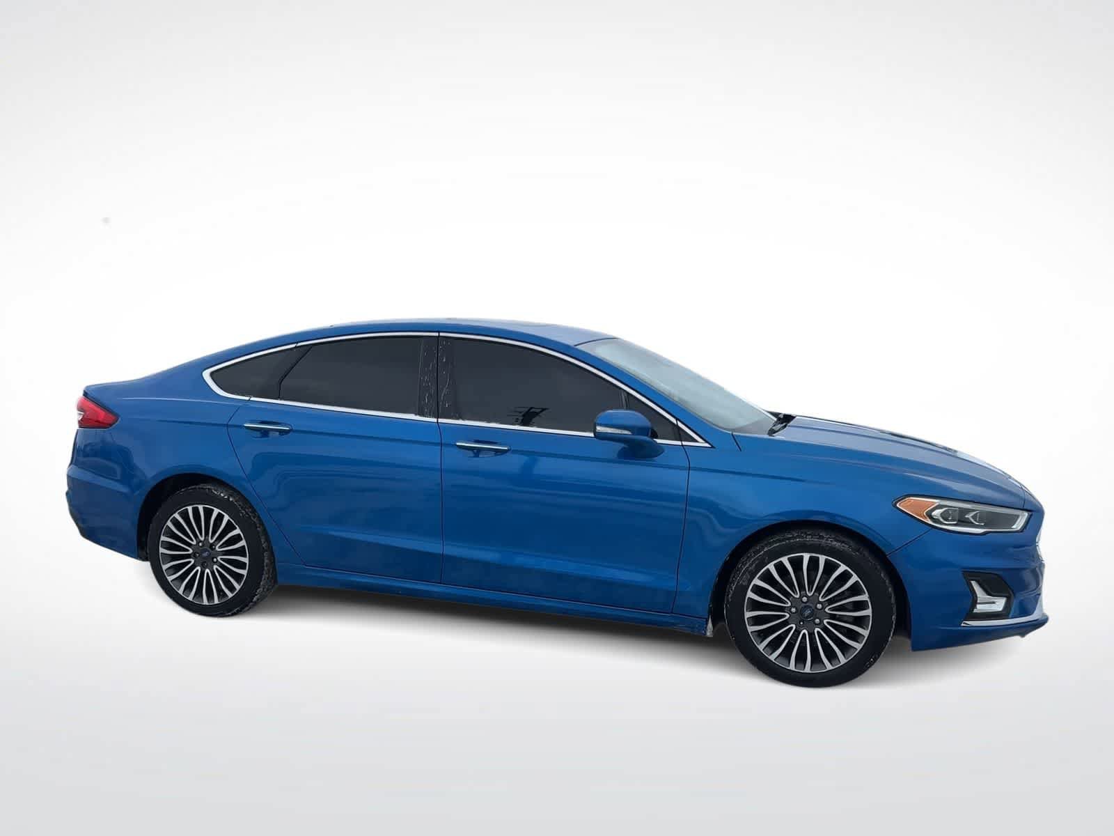 Used 2019 Ford Fusion Energi Titanium FWD image 2