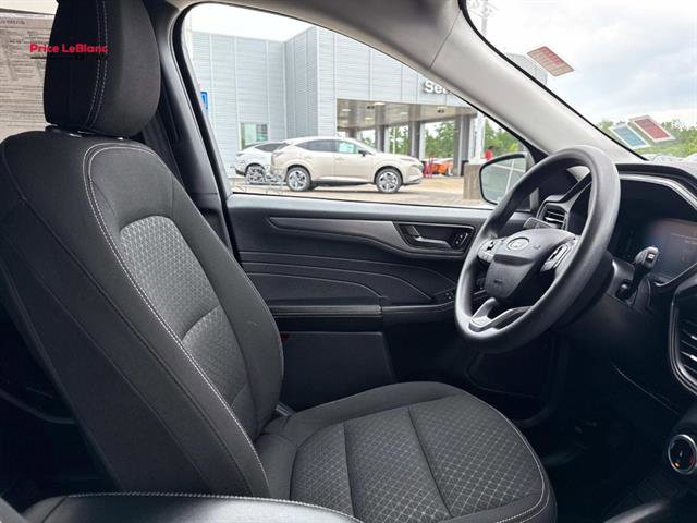 Used 2025 Ford Escape Active AWD/4WD image 10