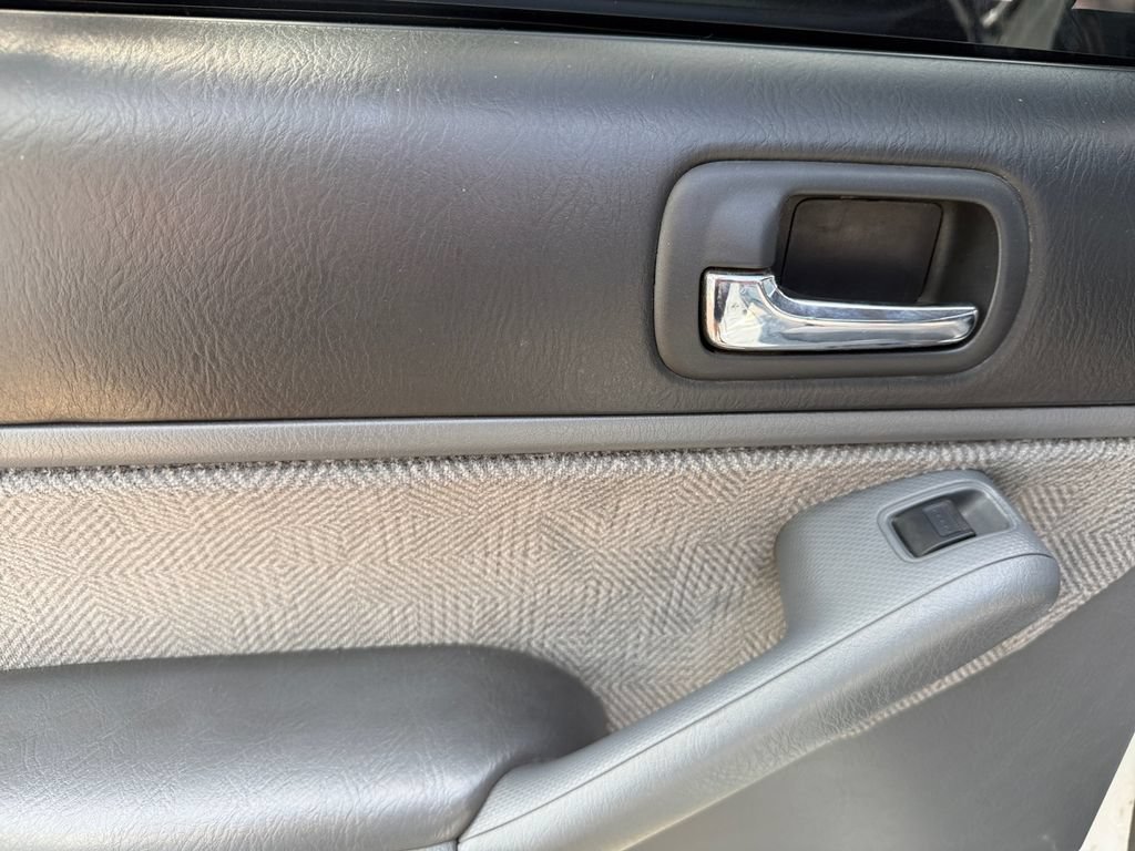 Used 2002 Honda Civic LX image 28