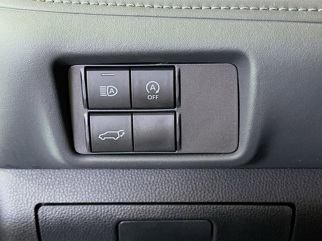 Certified 2025 Toyota Highlander LE image 11