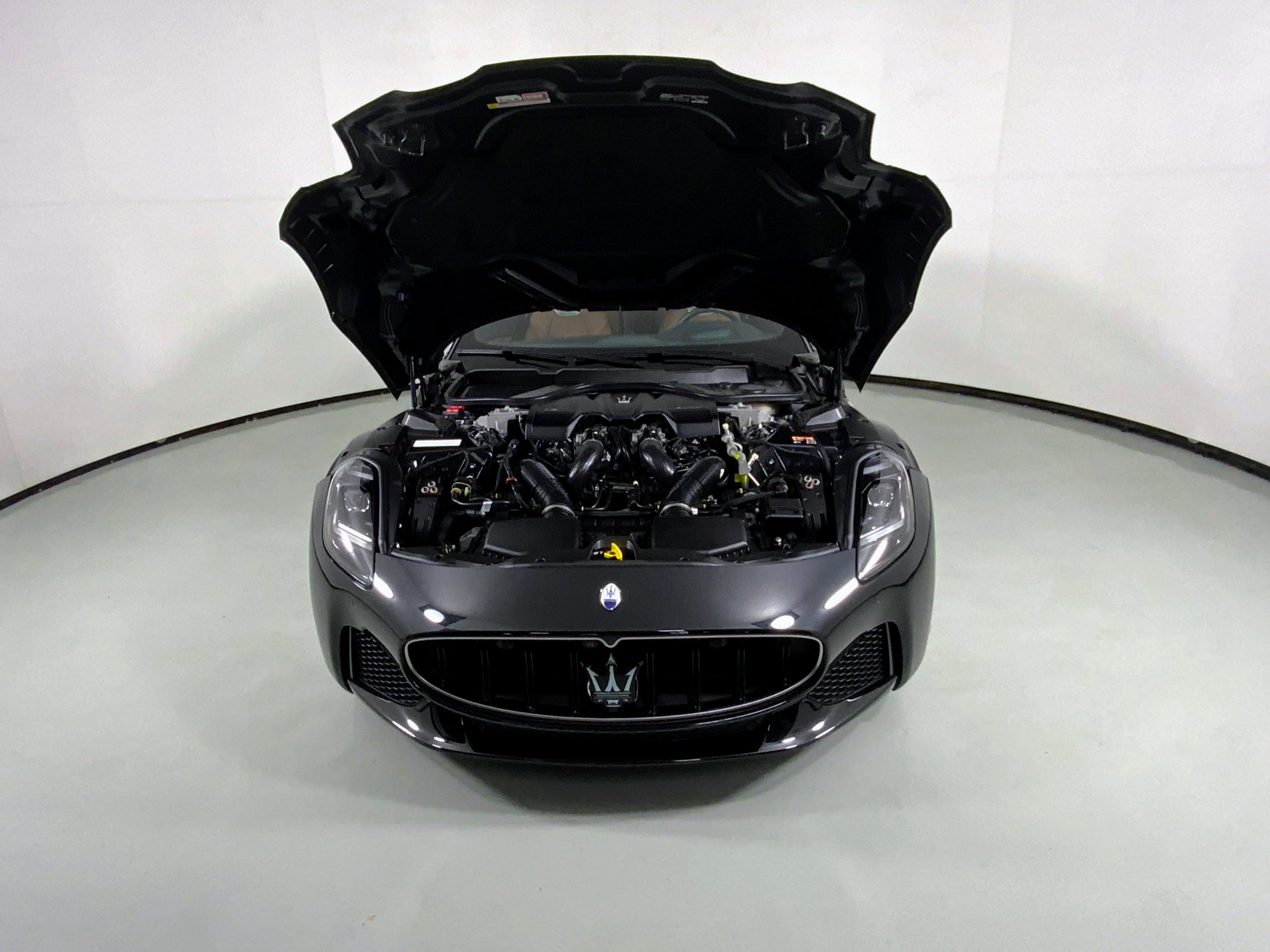 Certified 2024 Maserati GranTurismo Modena image 9