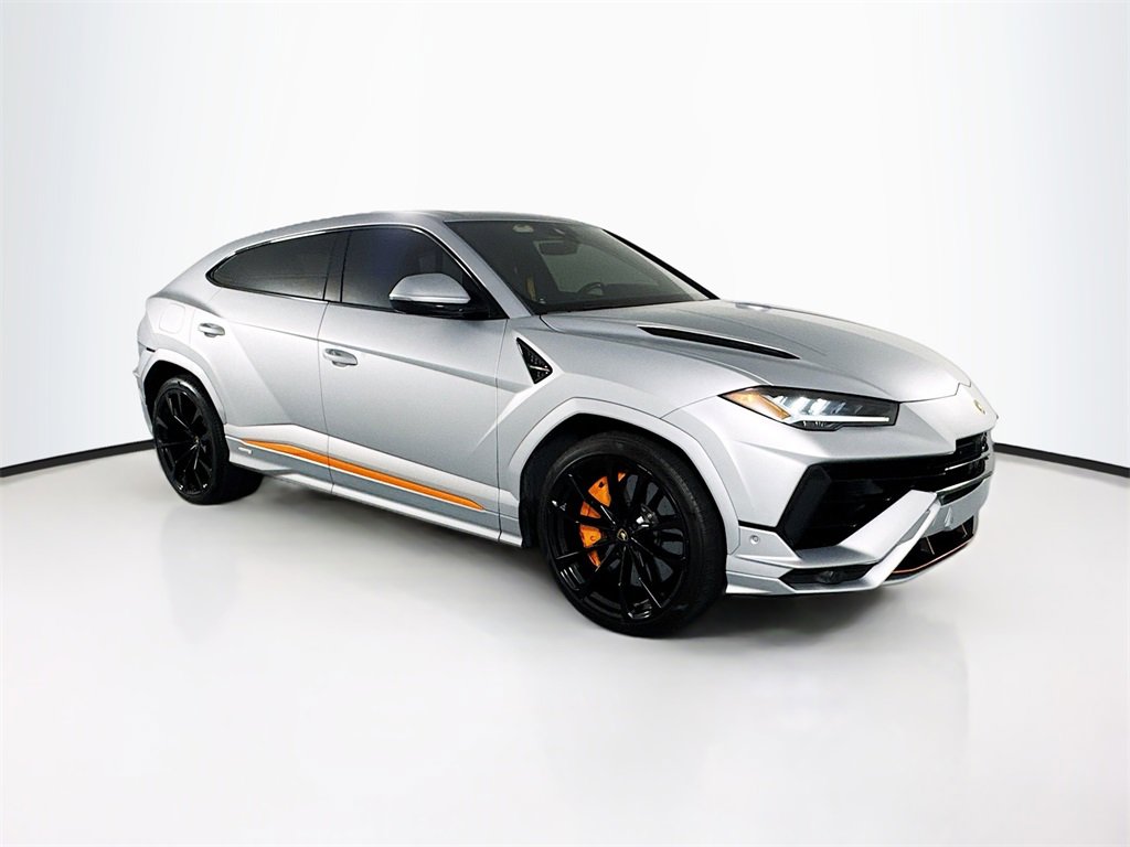 Used 2023 Lamborghini Urus S image 3