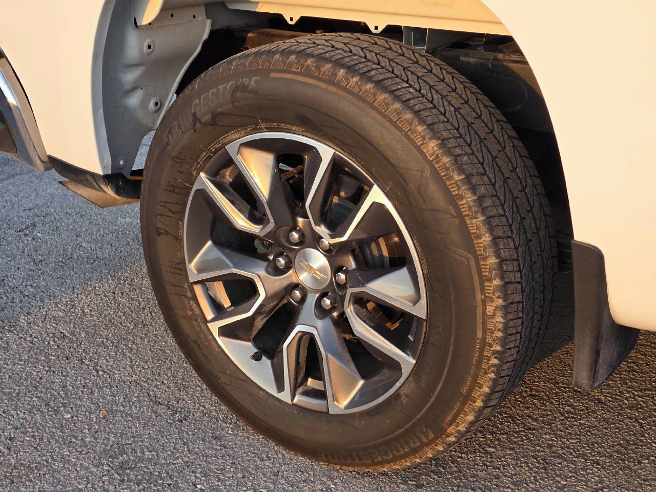 Certified 2024 Chevrolet Silverado 1500 LT AWD/4WD image 14