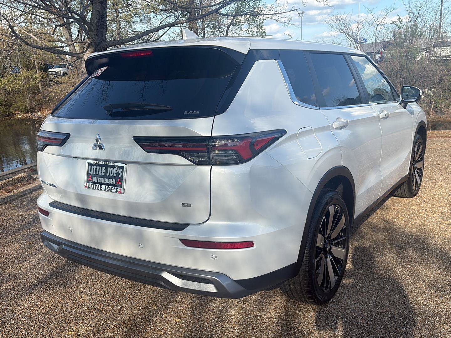 New 2026 Mitsubishi Outlander SE AWD/4WD image 4