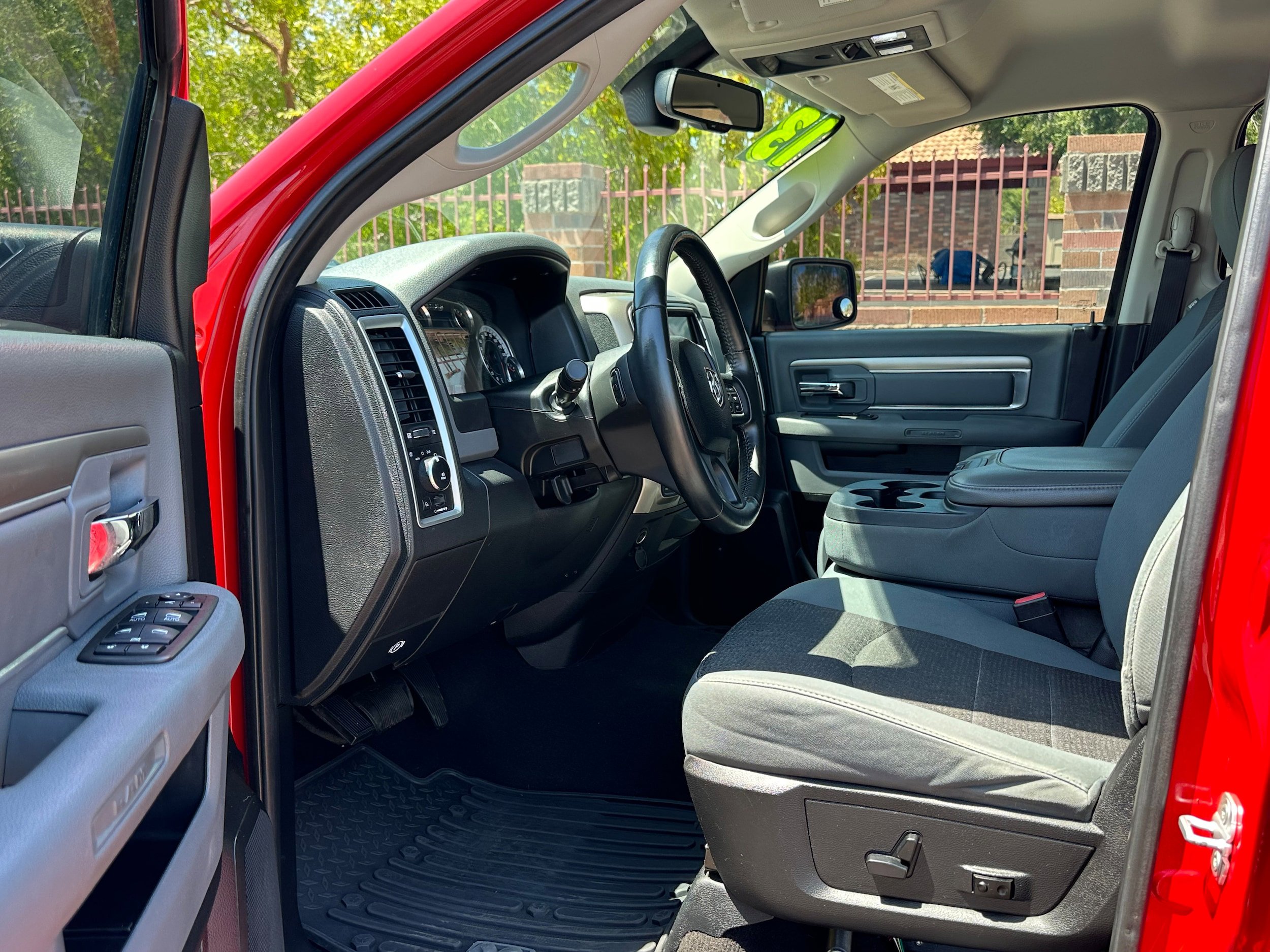 Used 2013 RAM 1500 Classic SLT w/ Remote Start & Security Group image 6