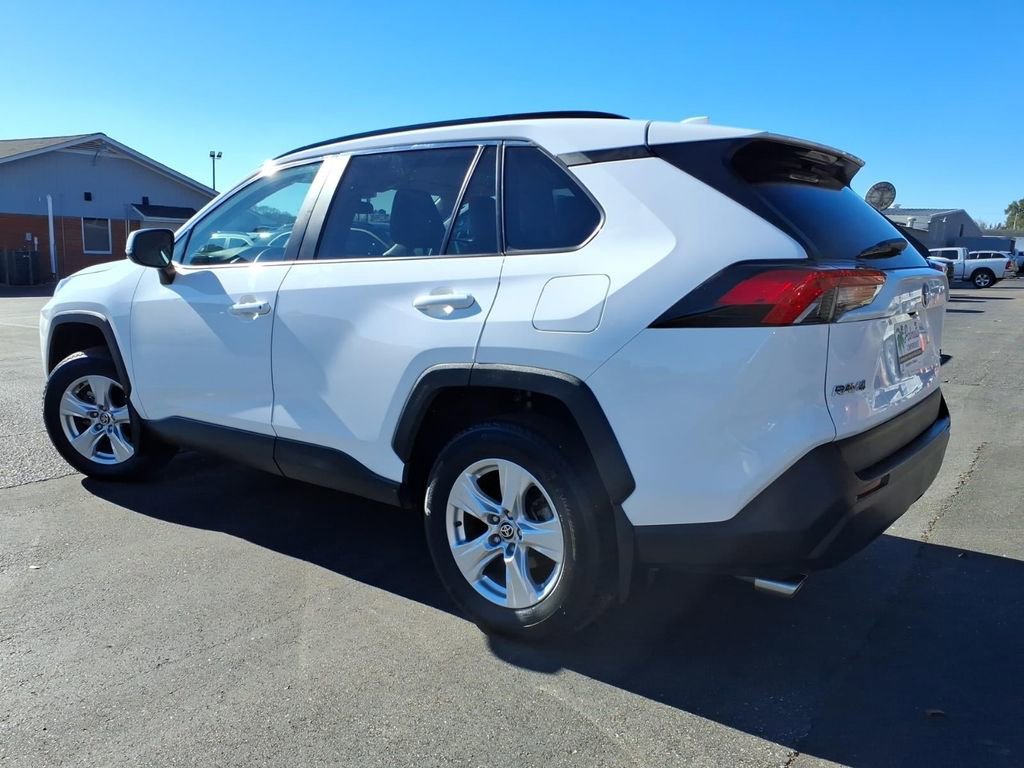 Used 2021 Toyota RAV4 XLE image 3