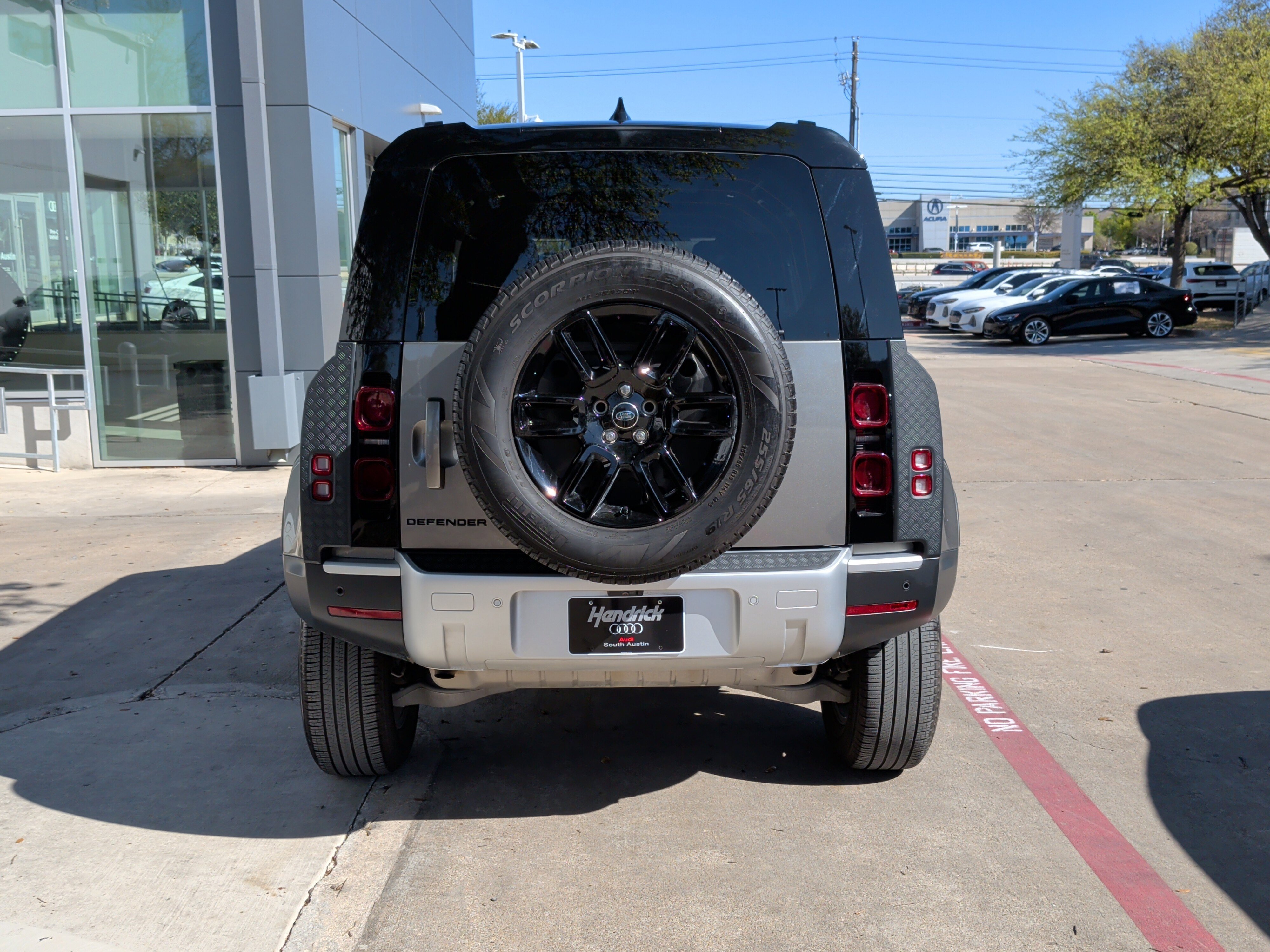 Used 2024 Land Rover Defender 110 S image 9