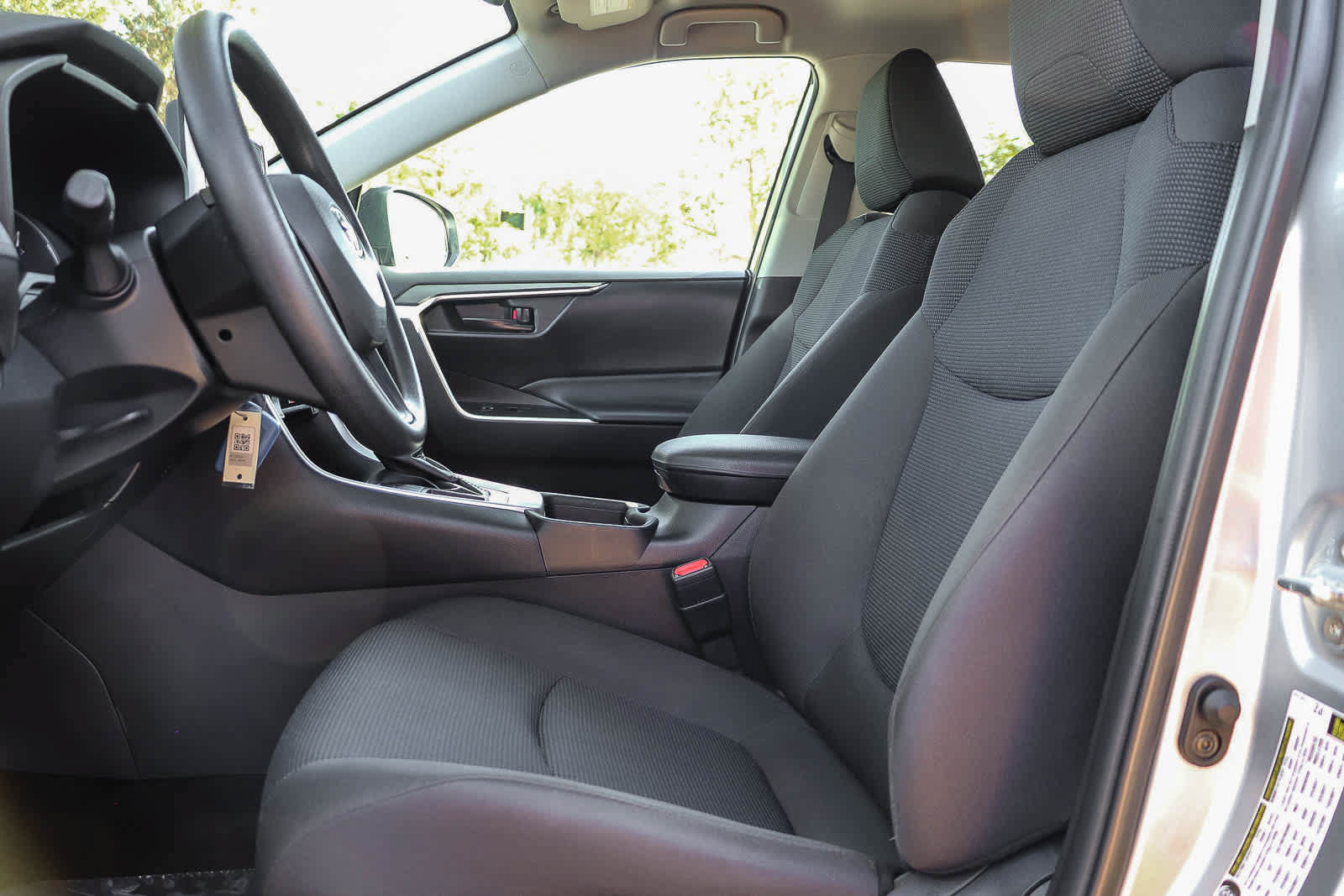 Used 2023 Toyota RAV4 LE FWD image 17