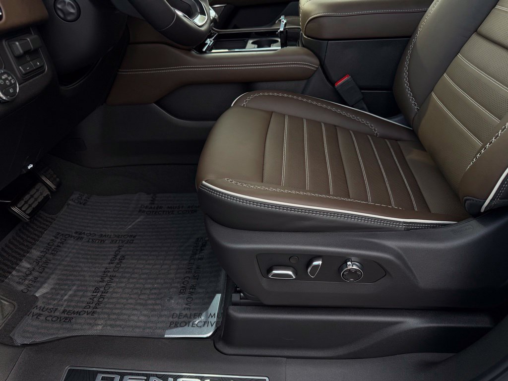 New 2027 GMC Yukon Denali Ultimate AWD/4WD image 12