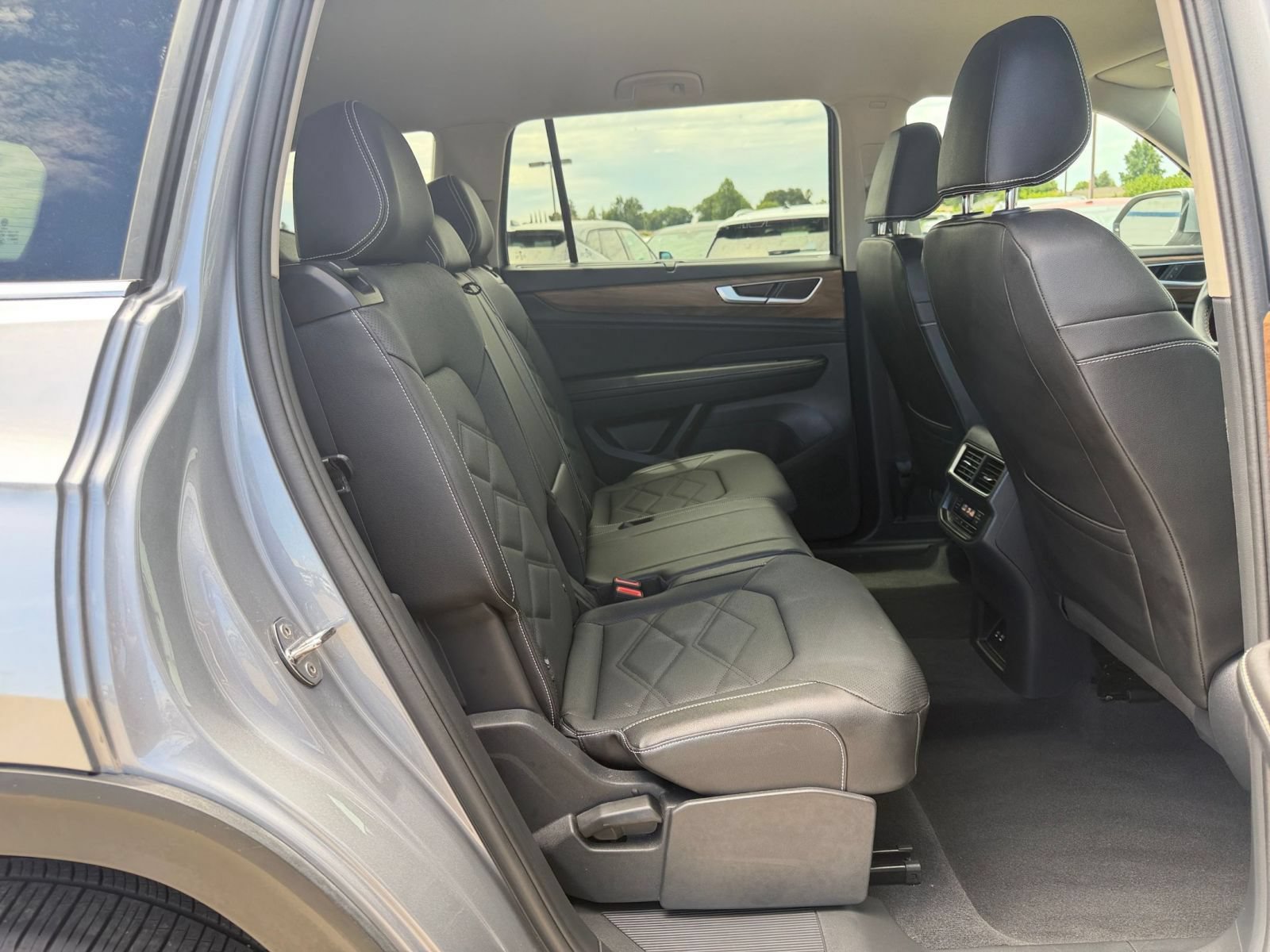 Used 2026 Volkswagen Atlas SE FWD image 27