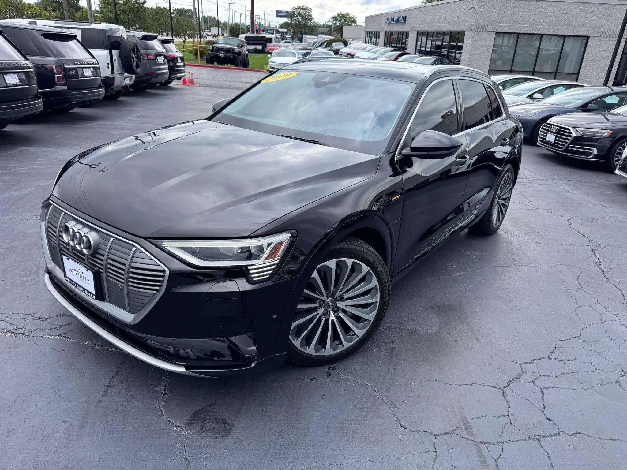 Used 2019 Audi e-tron Prestige w/ Prestige Package