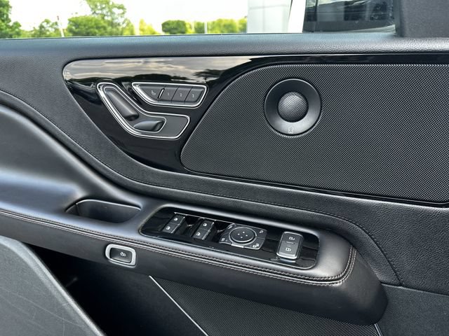 Certified 2024 Lincoln Aviator Reserve w/ Jet Package AWD/4WD image 31