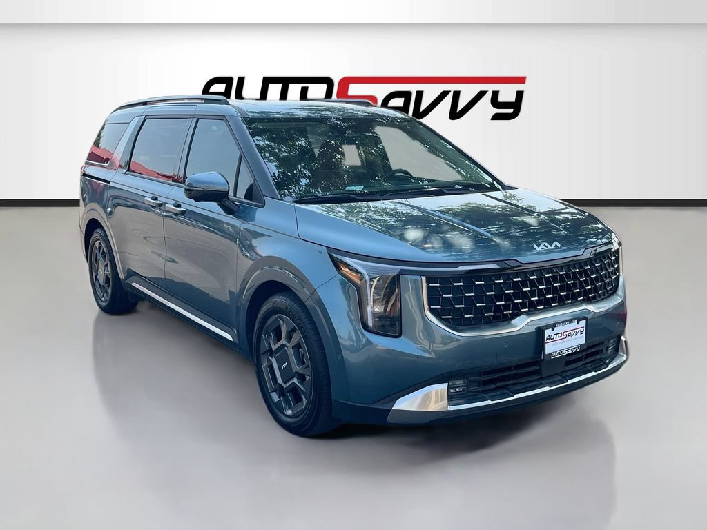 Used 2025 Kia Carnival SX
