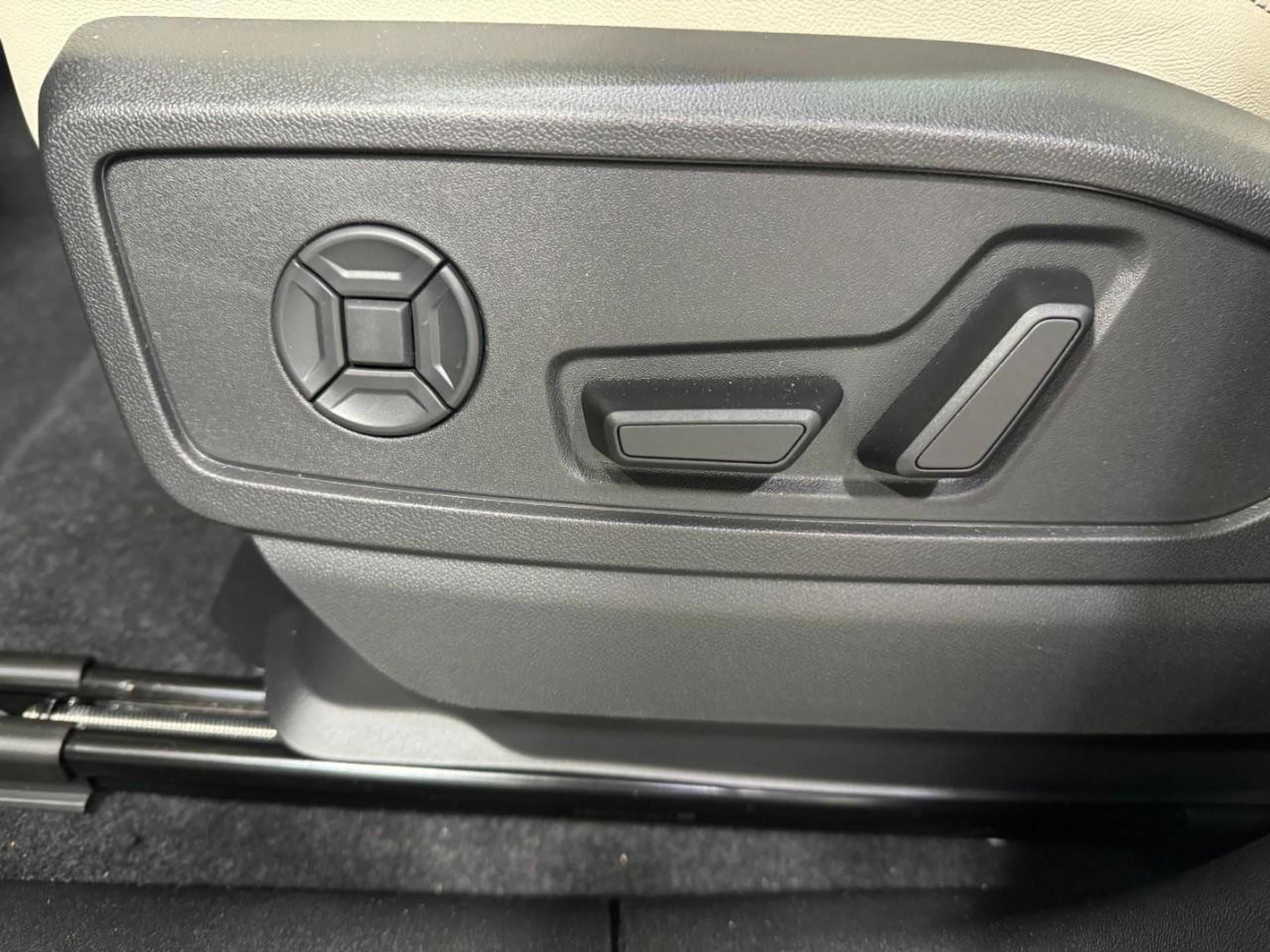 New 2025 Audi Q5 Premium image 27