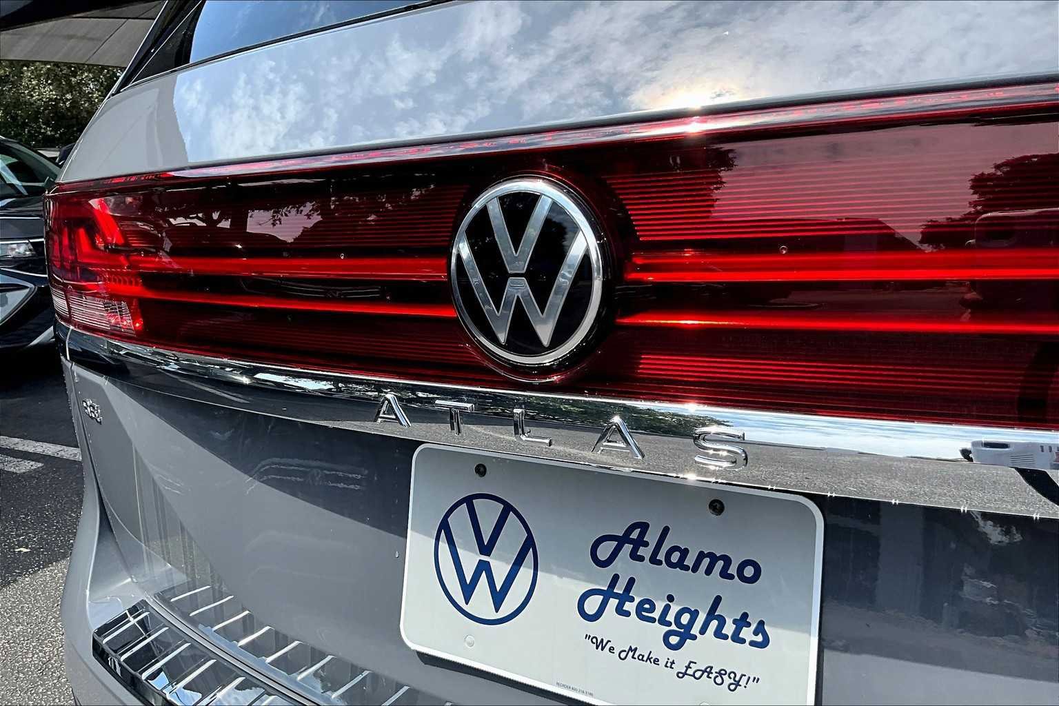 New 2026 Volkswagen Atlas SE image 15