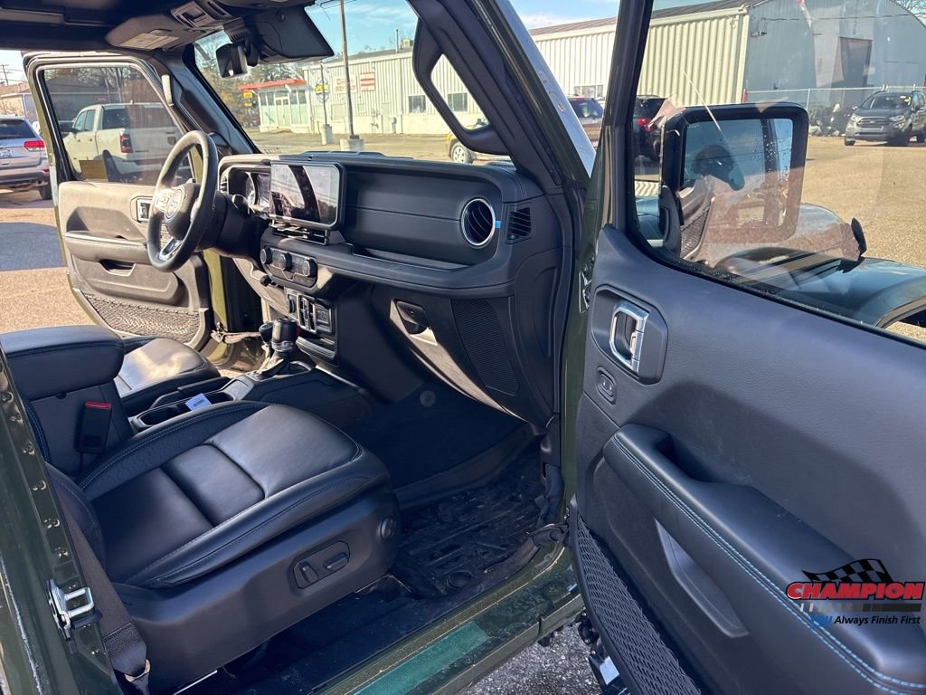 Used 2024 Jeep Wrangler High Altitude image 34