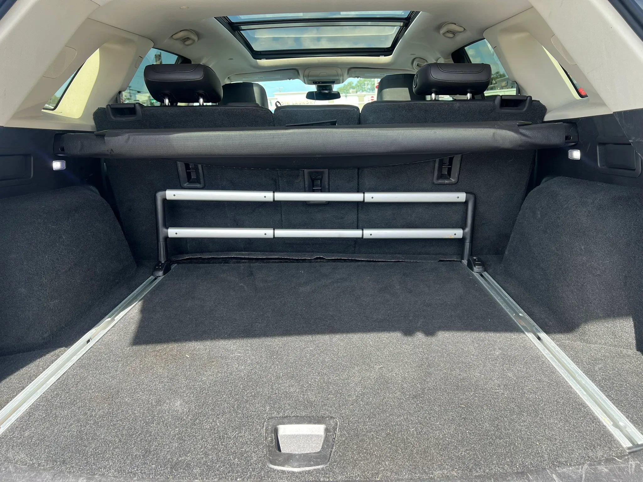 Used 2017 Cadillac XT5 Luxury w/ Driver Awareness Package FWD image 22