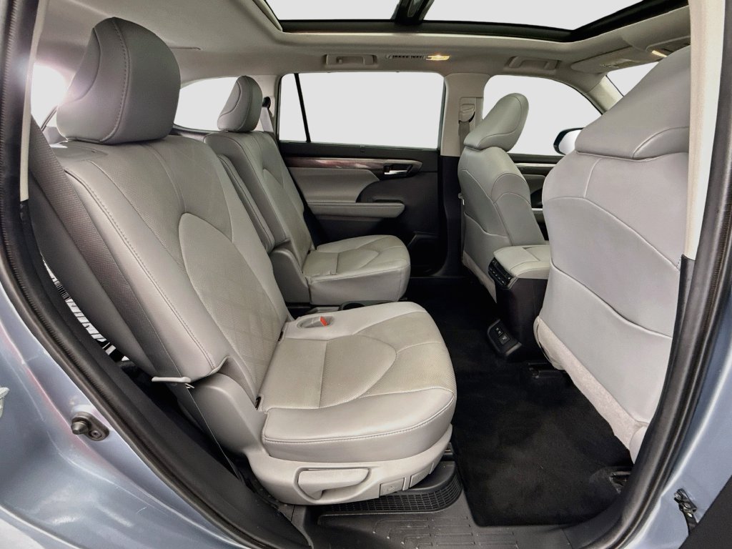 Used 2020 Toyota Highlander Platinum AWD/4WD image 21