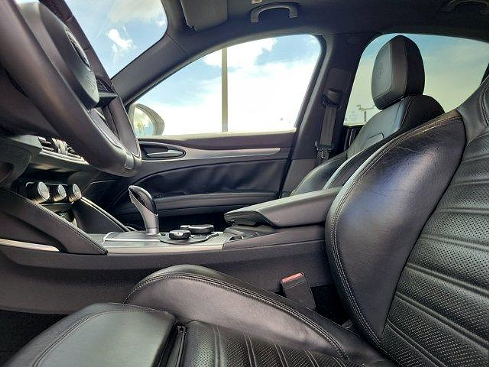 Used 2018 Alfa Romeo Stelvio Ti Sport AWD/4WD image 22