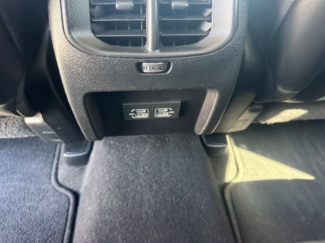 Used 2021 Jeep Cherokee Latitude Plus AWD/4WD image 24