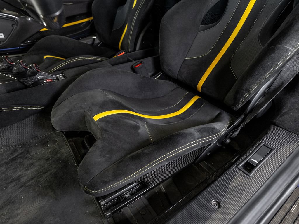 Certified 2019 Ferrari 488 Pista Coupe RWD image 13