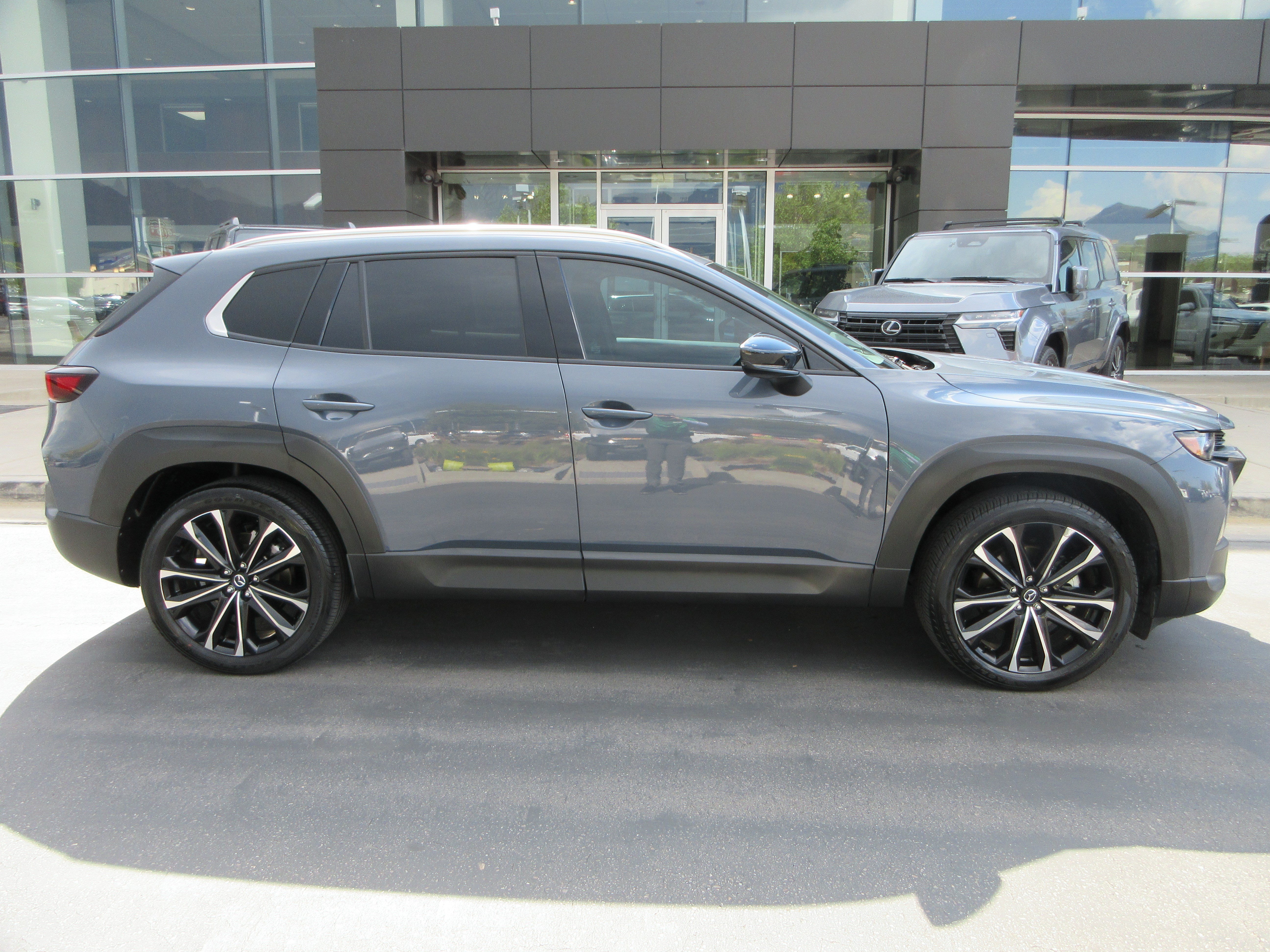 Used 2025 MAZDA CX-50 AWD 2.5 Turbo w/ Cargo Package image 12