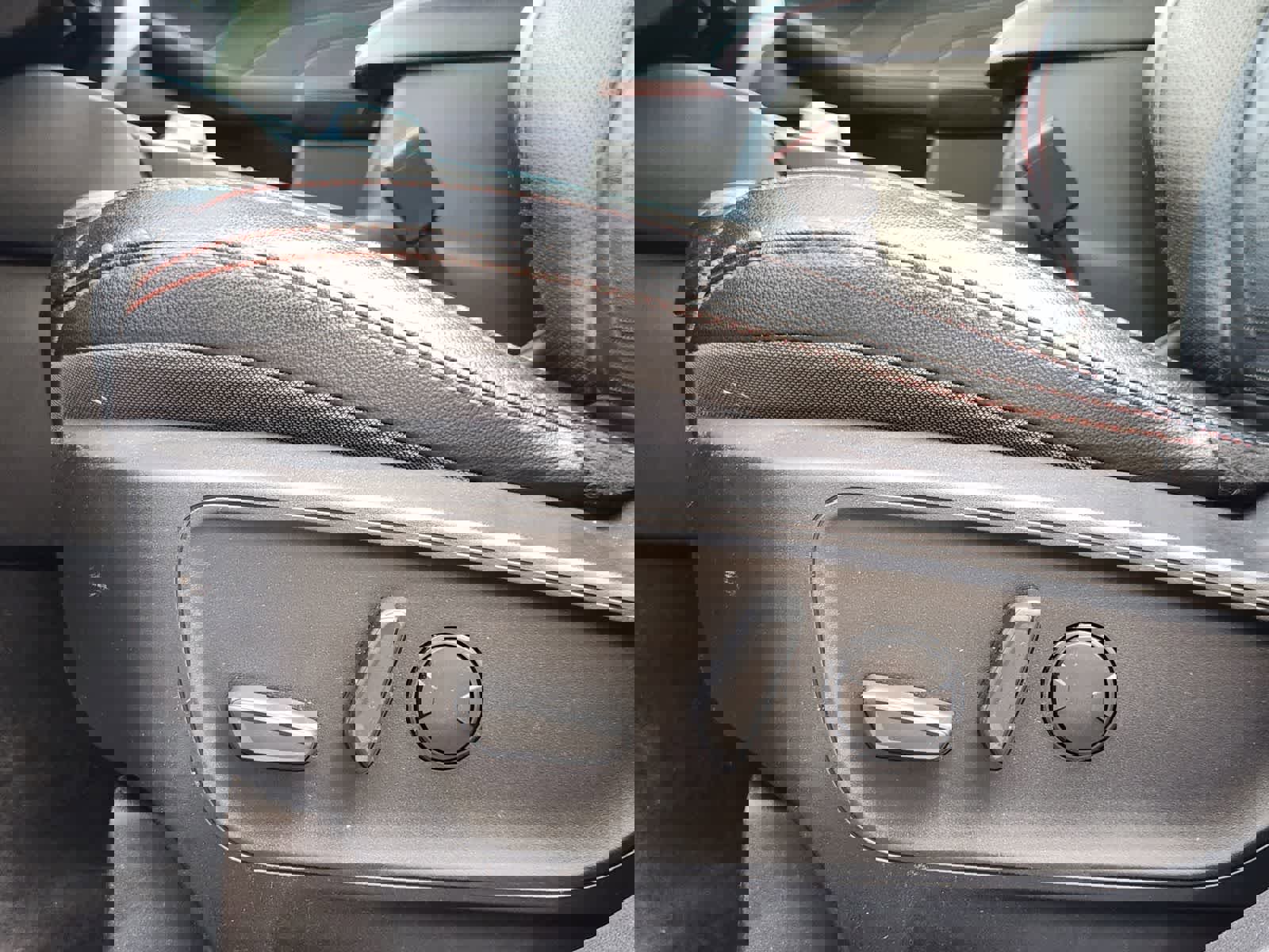 Used 2023 Ford Escape ST-Line Elite w/ Premium Technology Package image 24