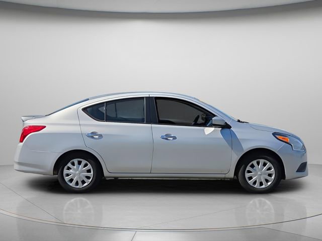 Used 2018 Nissan Versa SV image 8