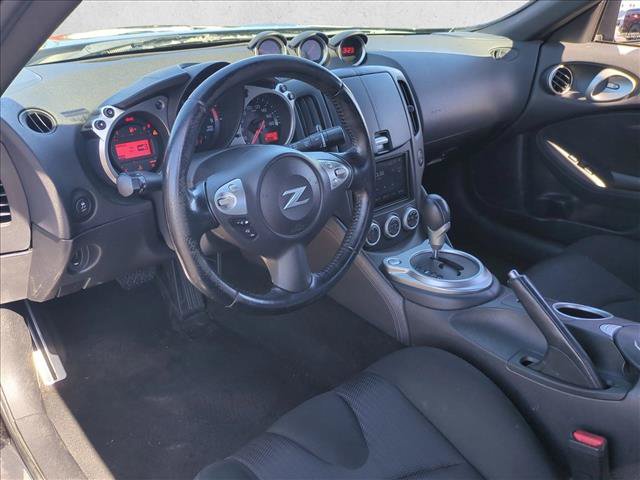 Used 2016 Nissan 370Z Coupe RWD image 15