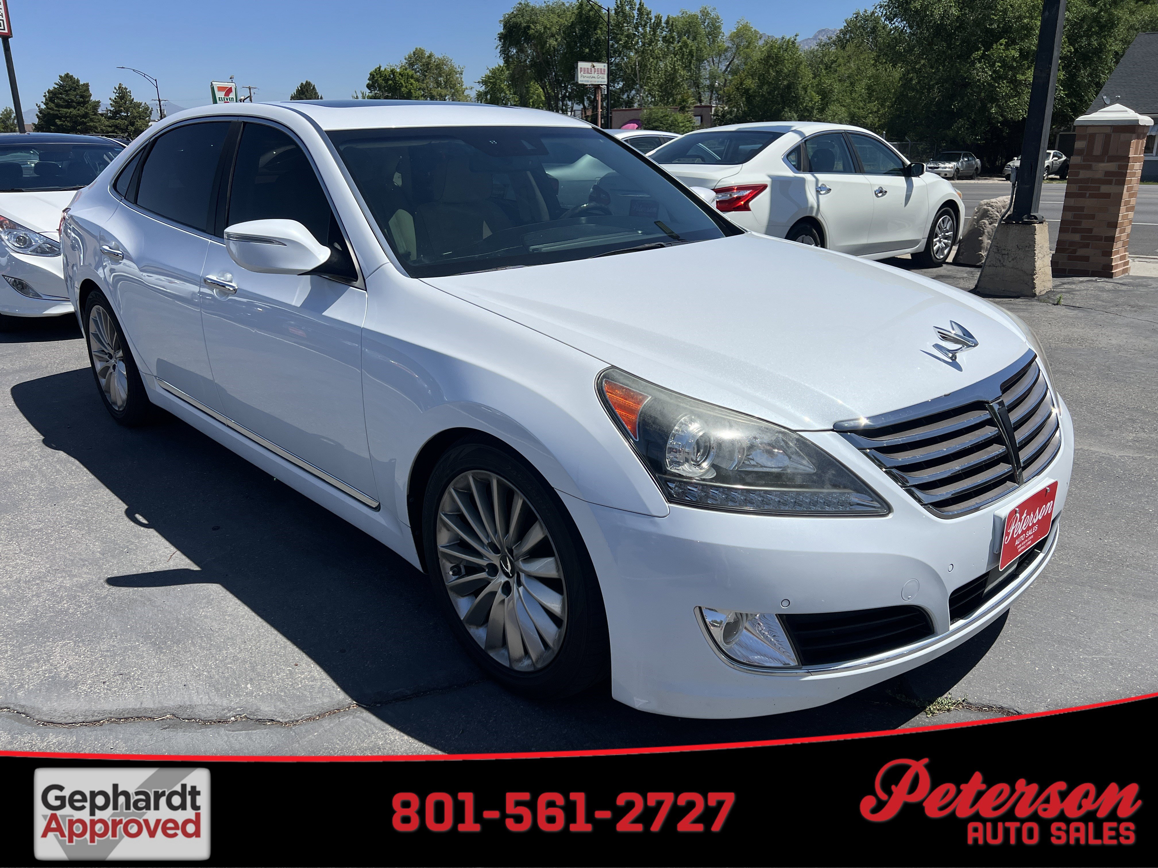 Used 2016 Hyundai Equus Signature RWD video 1