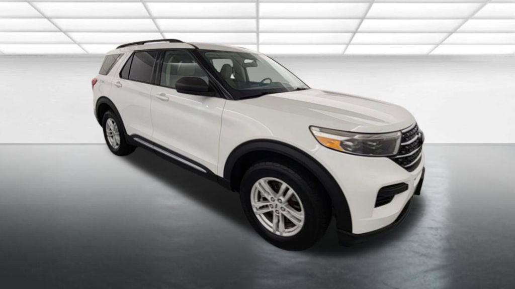 Used 2020 Ford Explorer XLT w/ Comfort Package AWD/4WD image 9