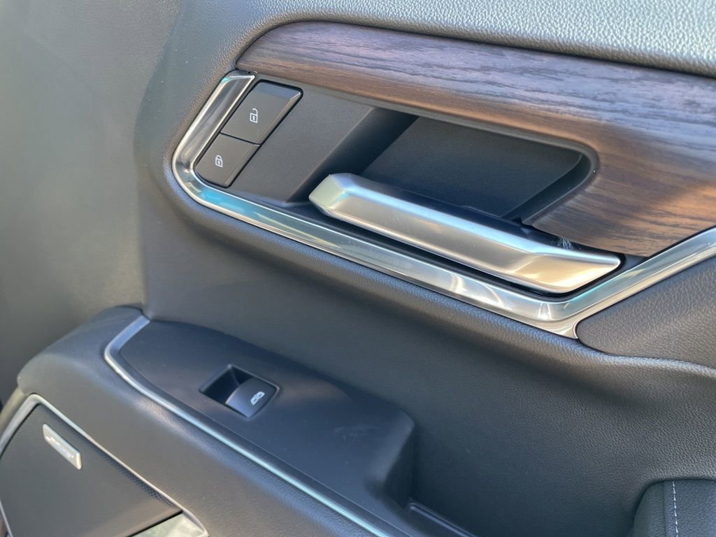 Used 2025 GMC Sierra 1500 SLT w/ SLT Premium Plus Package image 33