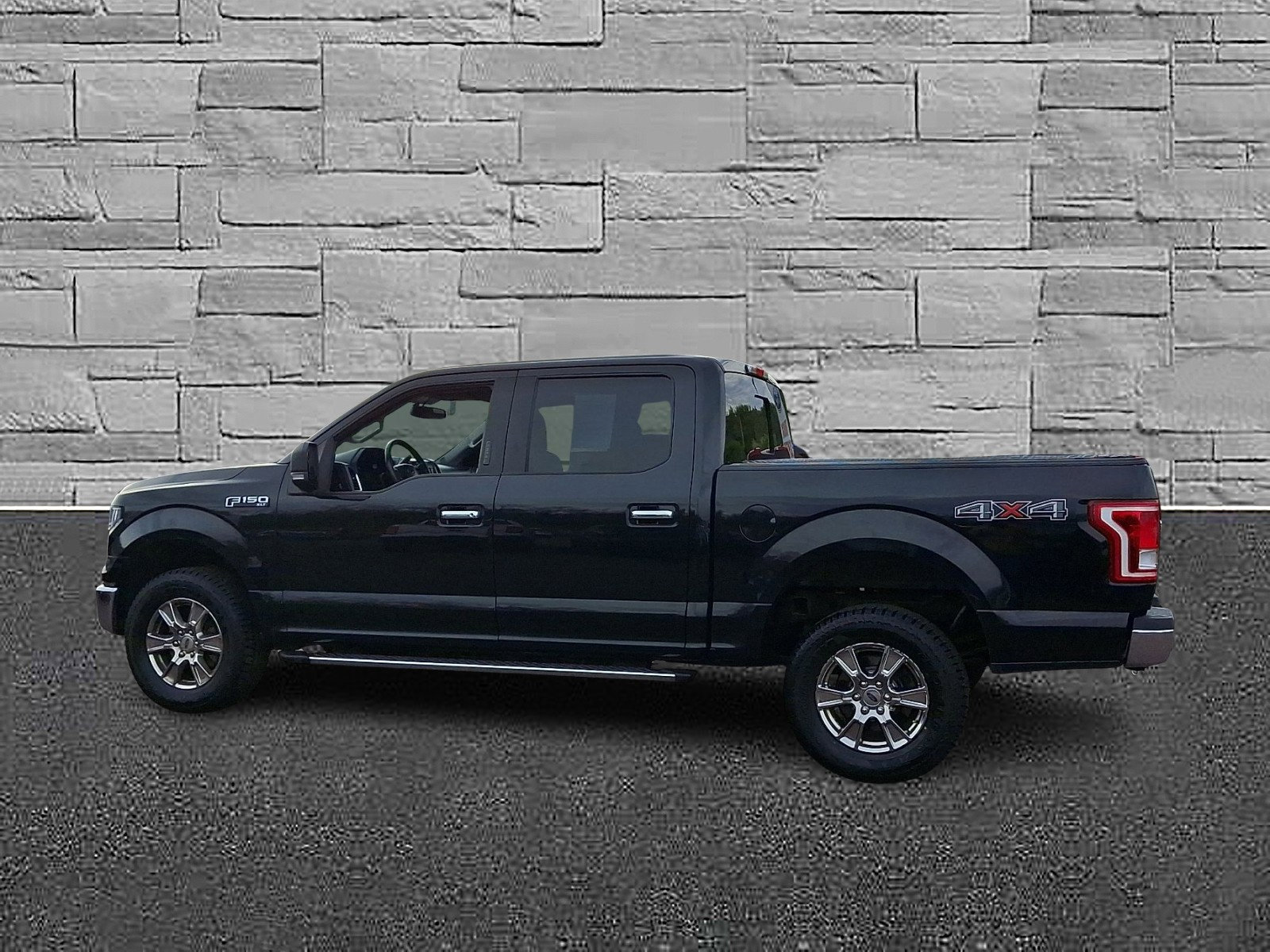 Used 2015 Ford F150 XLT w/ Equipment Group 302A Luxury AWD/4WD image 7