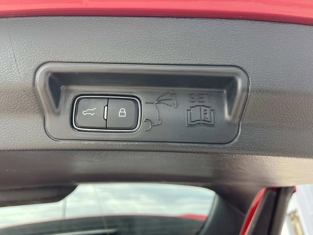 Certified 2022 Ford Explorer XLT w/ Equipment Group 202A AWD/4WD image 13