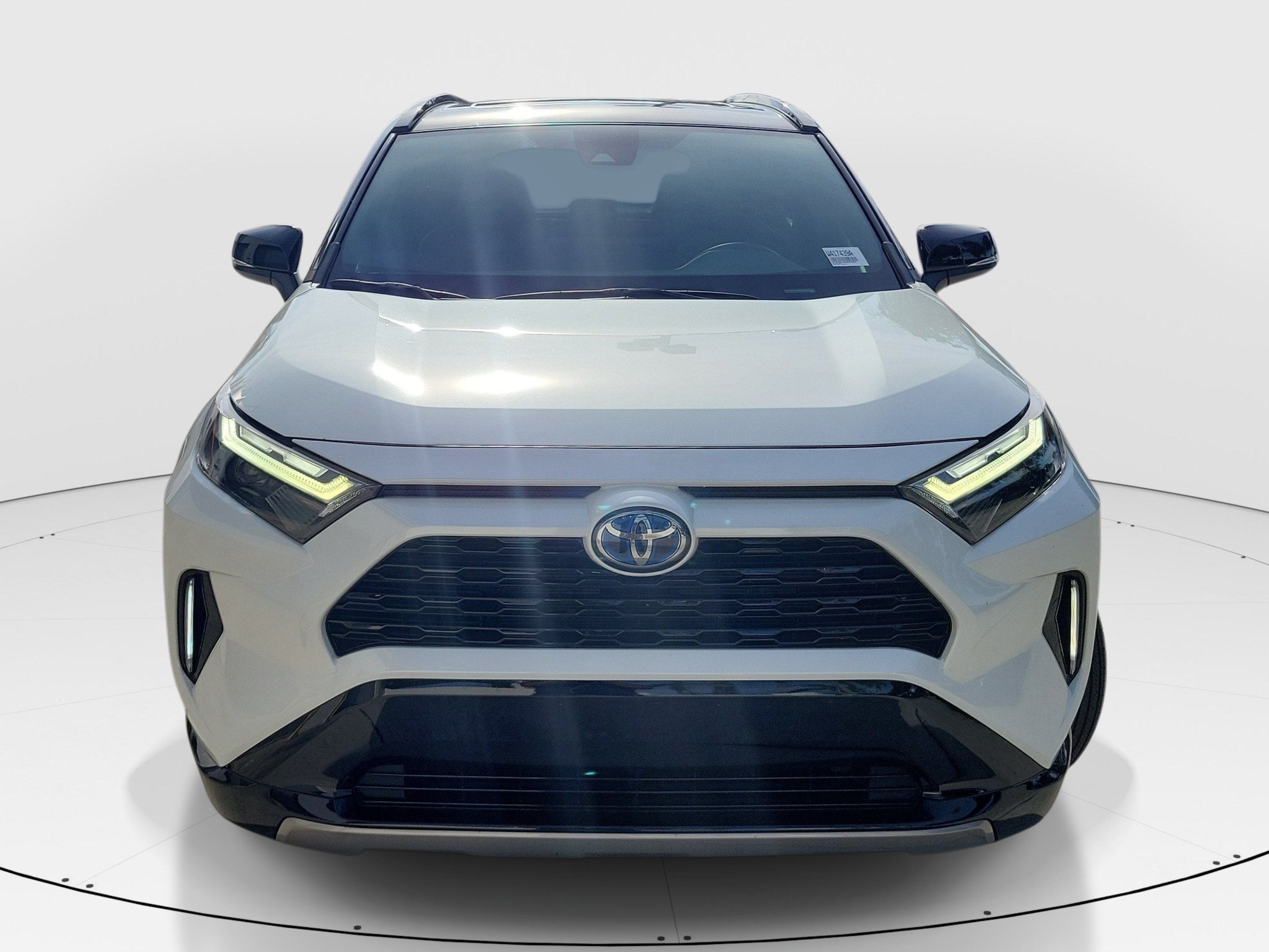 Used 2024 Toyota RAV4 XSE AWD/4WD image 2