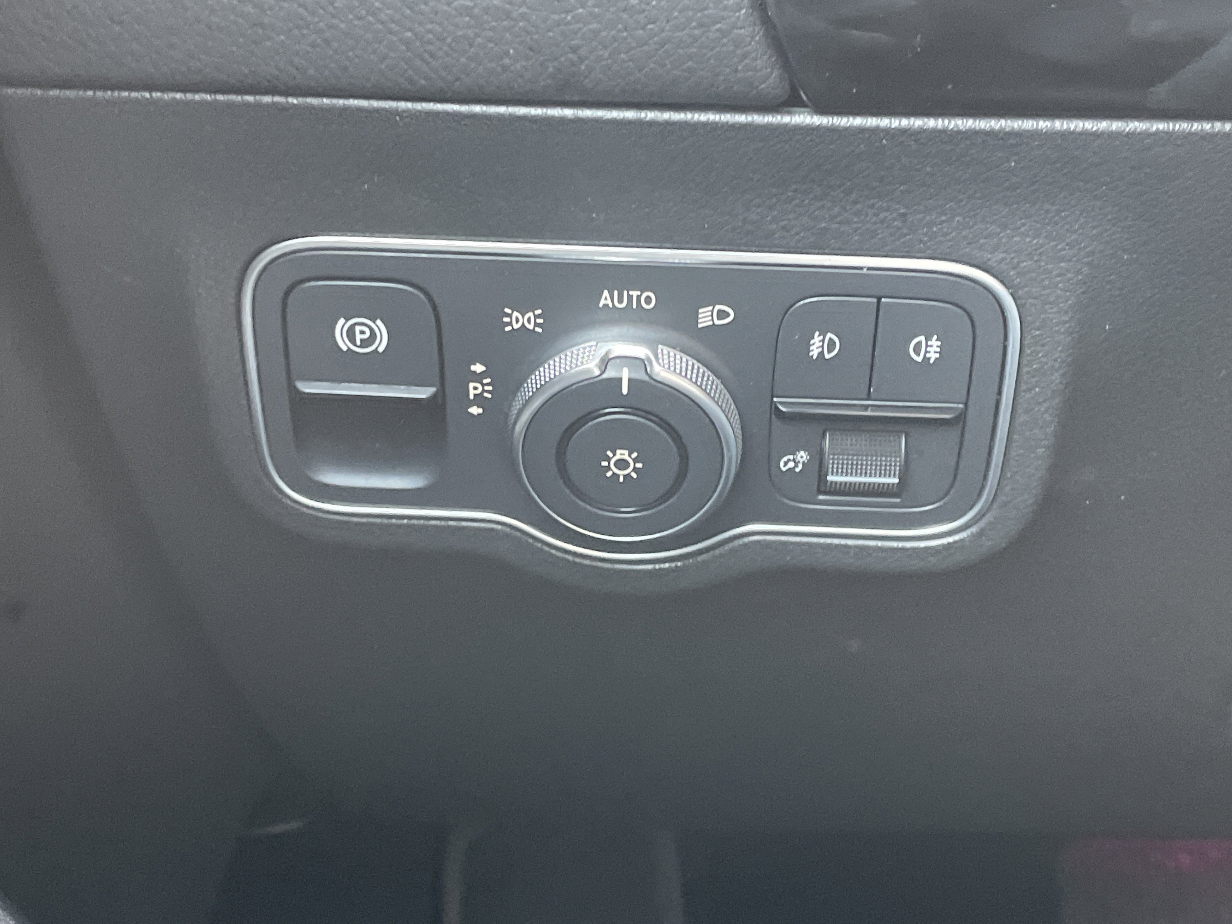 Certified 2023 Mercedes-Benz GLA 250 4MATIC image 21