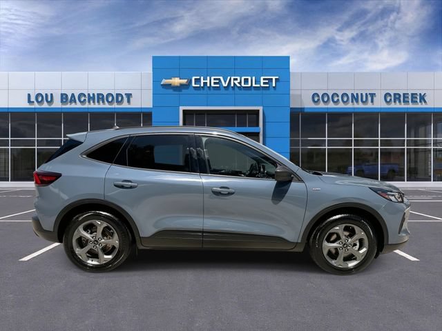 Used 2025 Ford Escape ST-Line FWD image 9