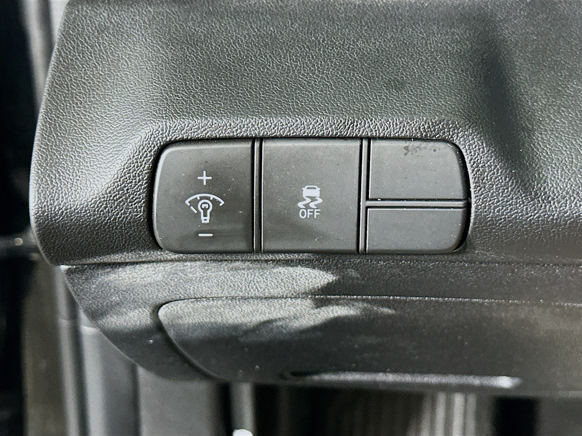 Used 2024 Hyundai Elantra Limited FWD image 17
