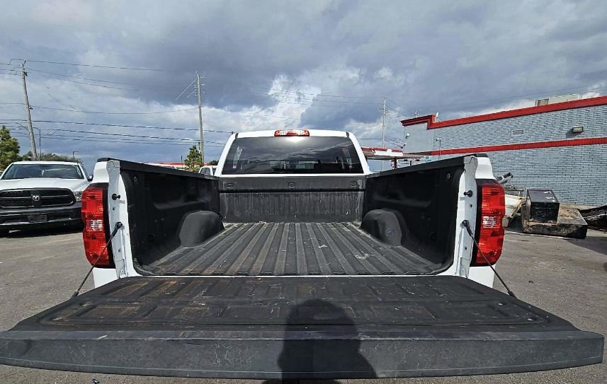 Used 2018 Chevrolet Silverado 1500 LT w/ Texas Edition image 25