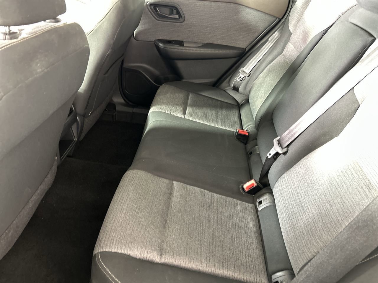 Used 2022 Nissan Rogue S FWD image 23