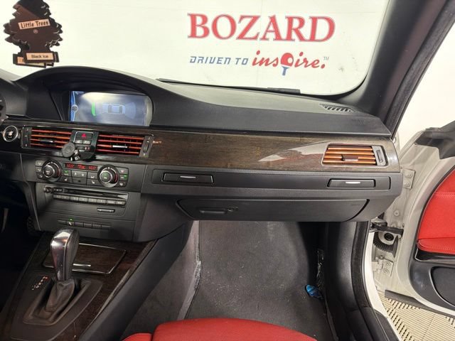 Used 2013 BMW 335i Convertible RWD image 31