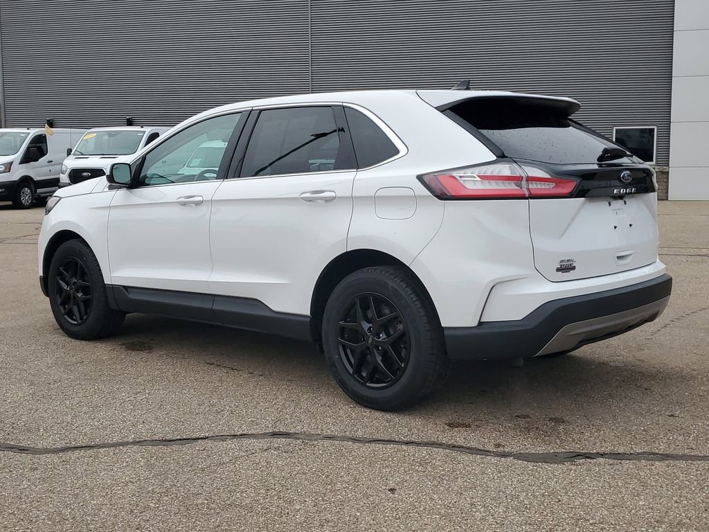 Used 2023 Ford Edge SEL image 4