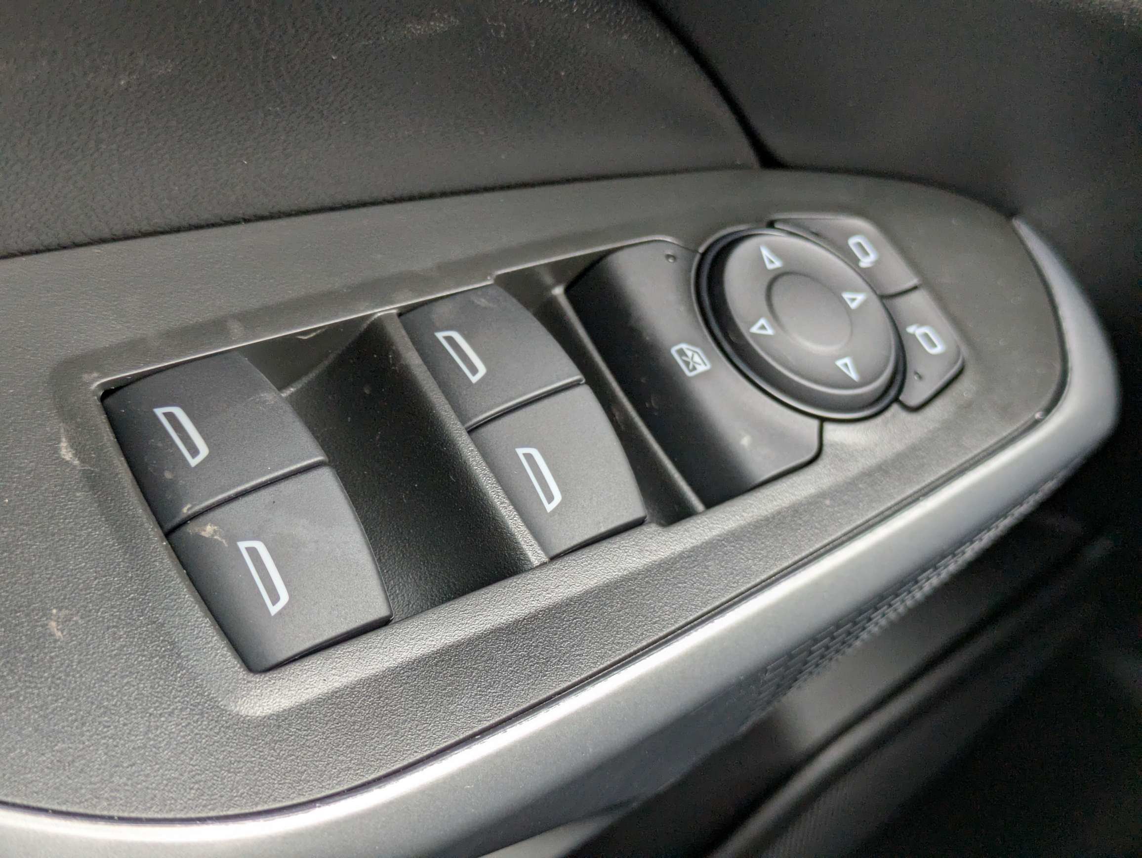 New 2026 Chevrolet Trax LS w/ LS Convenience Package FWD image 13