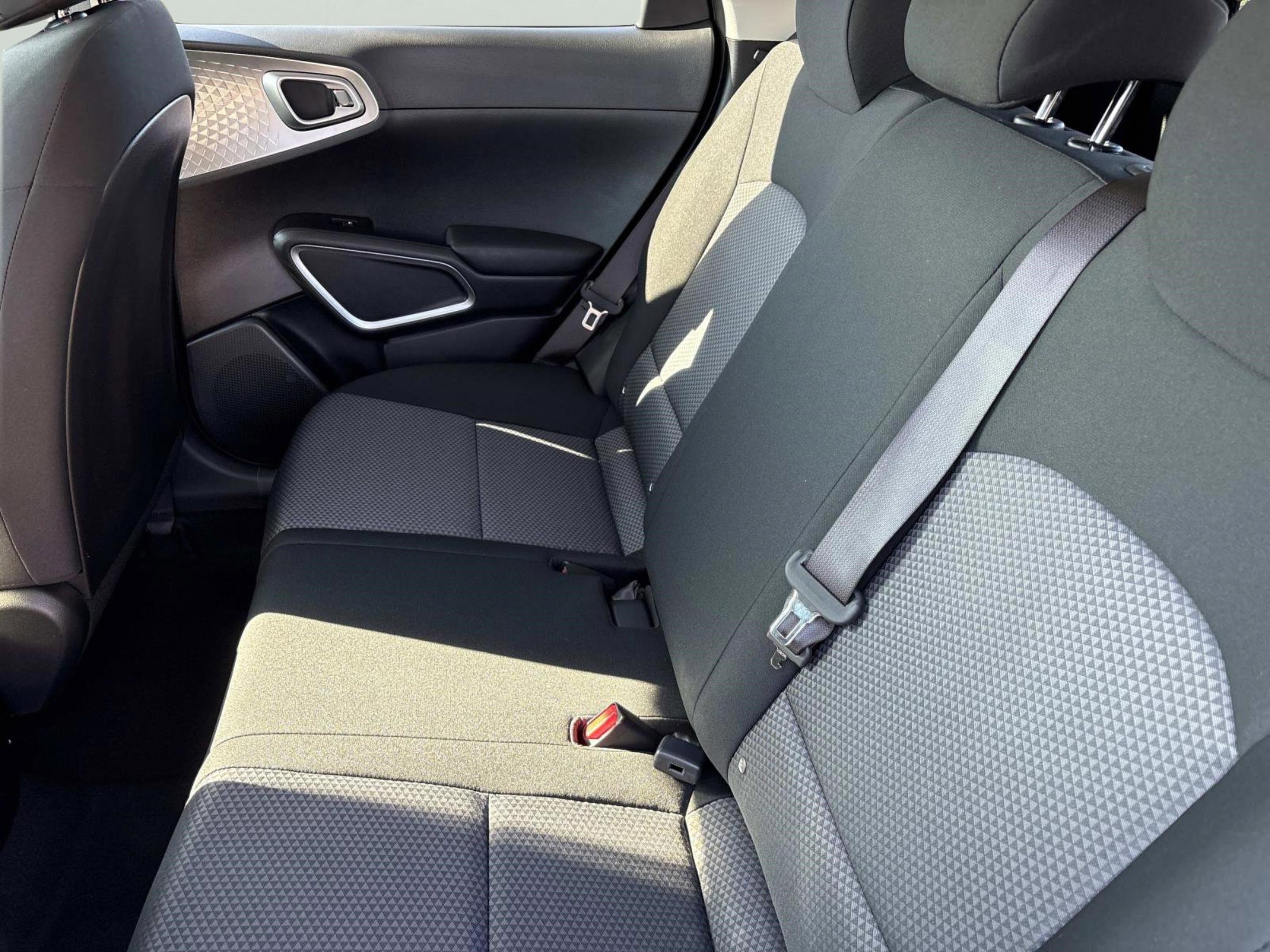 New 2025 Kia Soul LX image 17