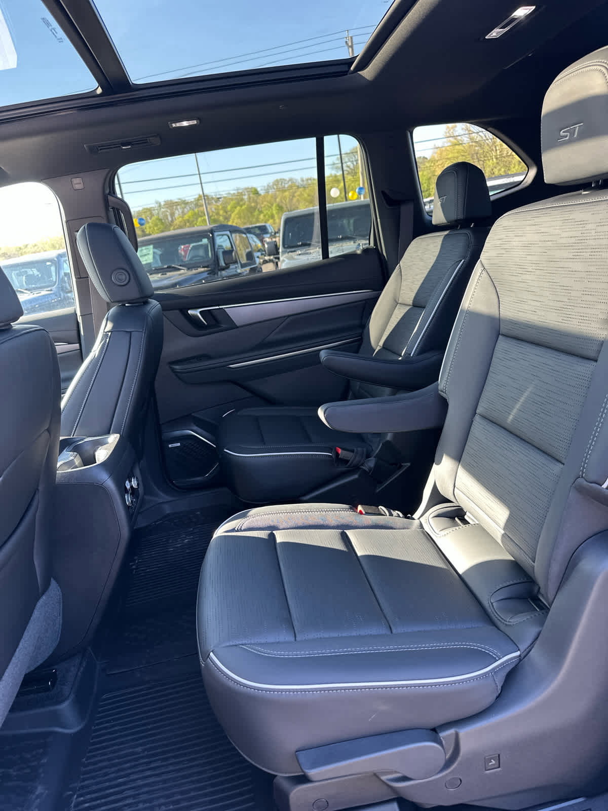 New 2025 Buick Enclave Sport Touring w/ Super Cruise Package image 13