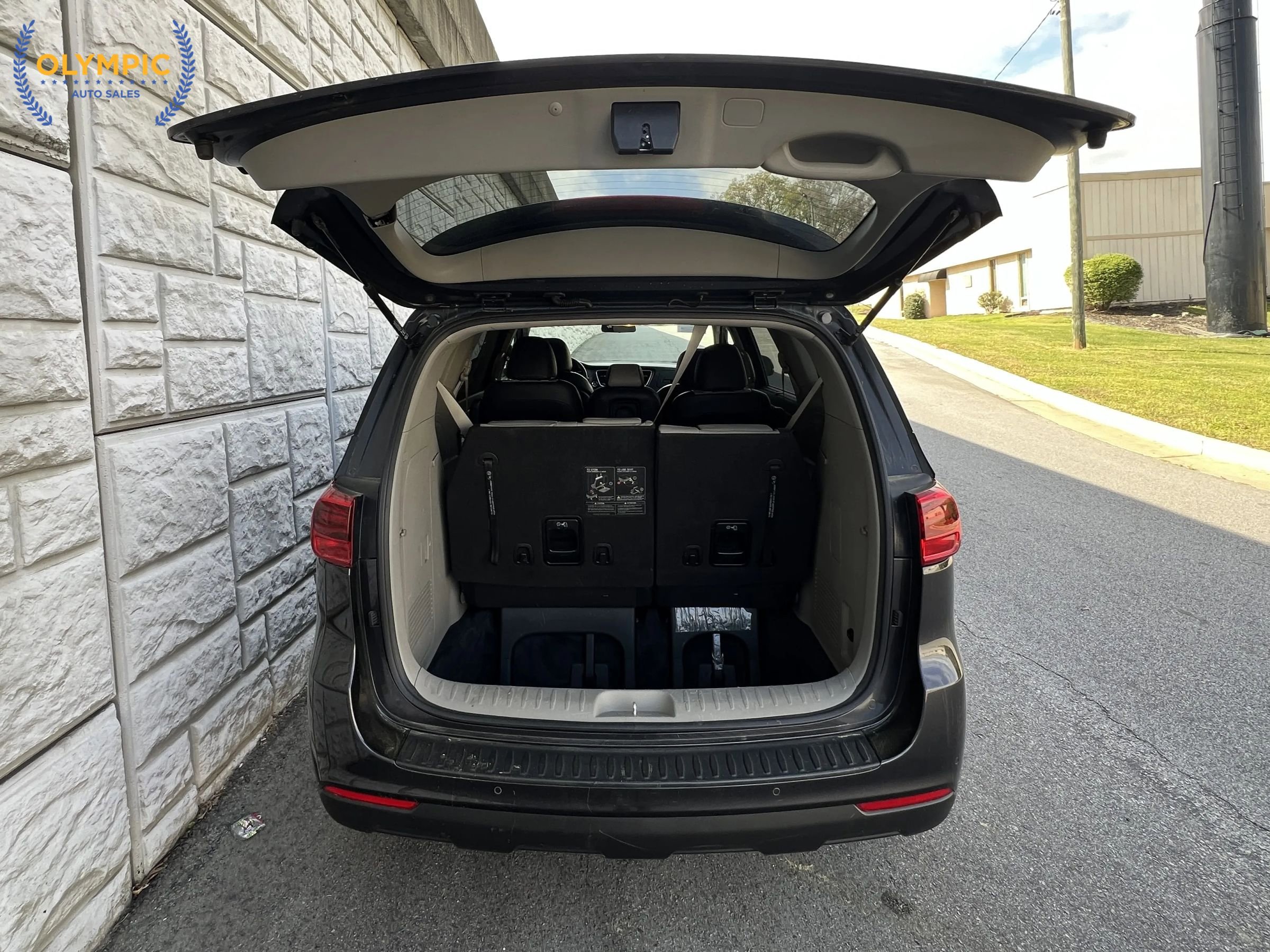 Used 2021 Kia Sedona EX image 49