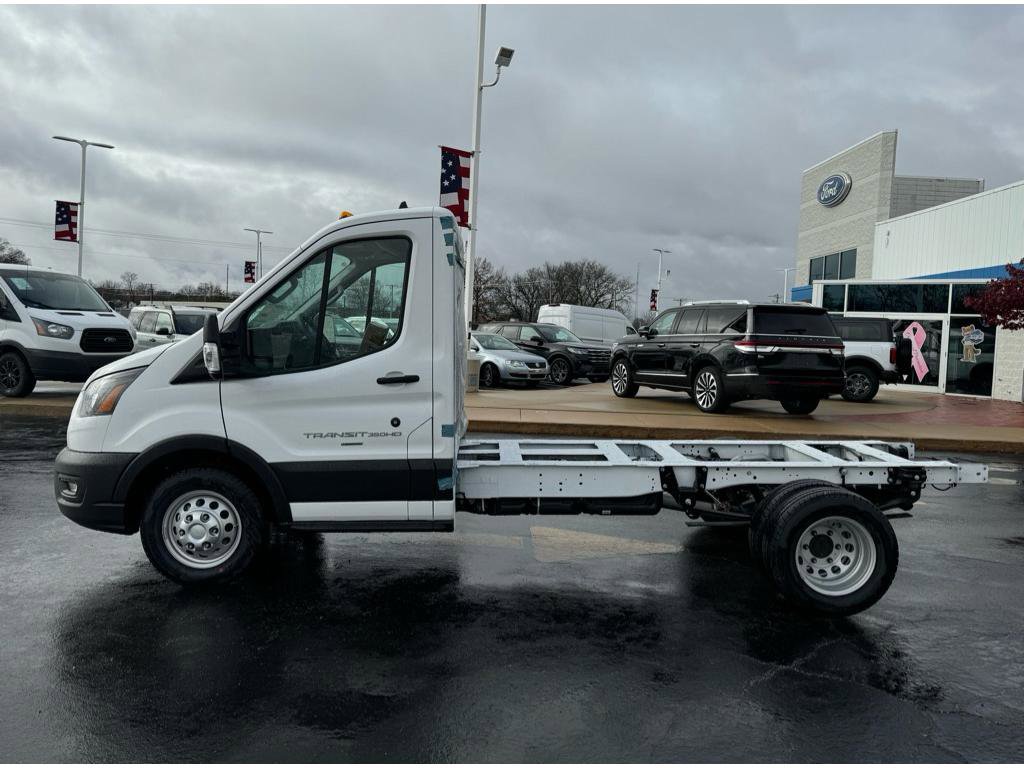 Used 2024 Ford Transit 350 Low Roof DRW w/ Exterior Upgrade Package image 4
