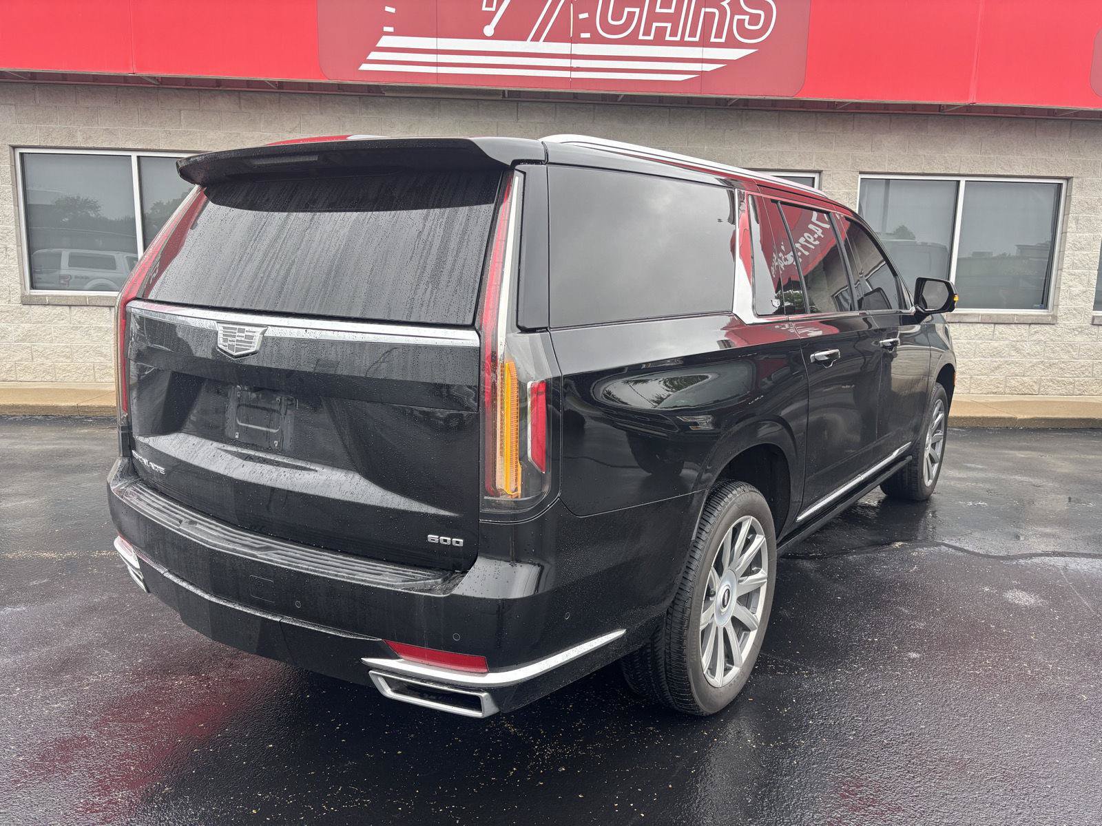 Used 2021 Cadillac Escalade ESV Premium Luxury Platinum AWD/4WD image 23
