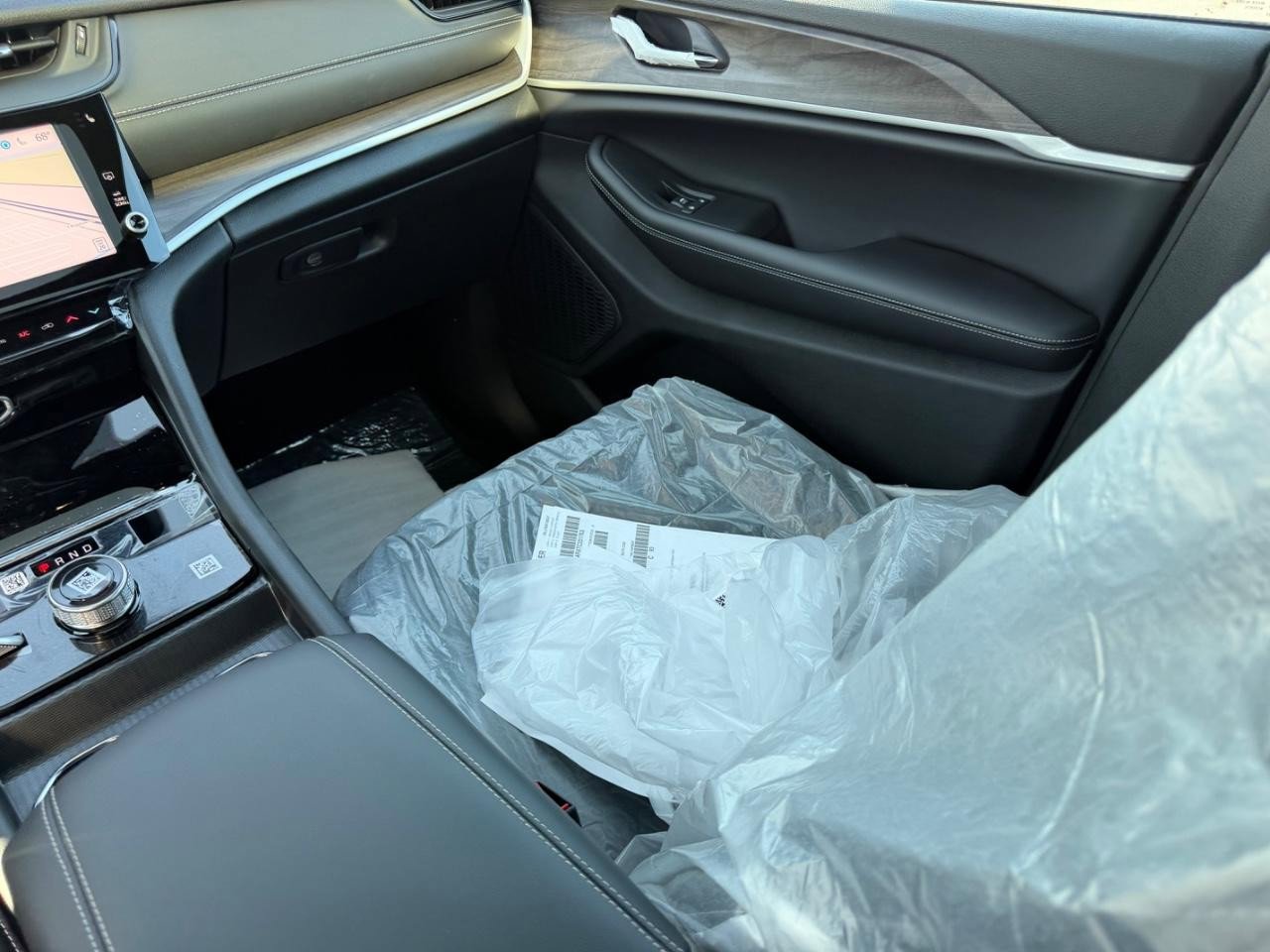 New 2026 Jeep Grand Cherokee Altitude image 19