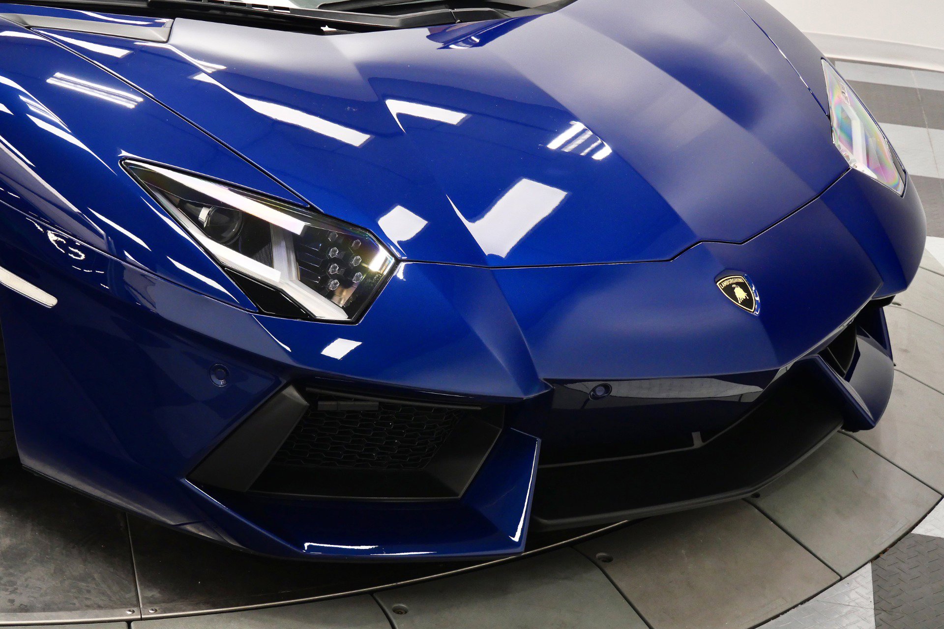 Used 2014 Lamborghini Aventador LP 700-4 image 41